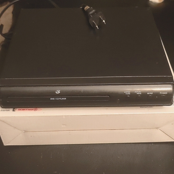 Onn DVD Player - Picture 2 of 2